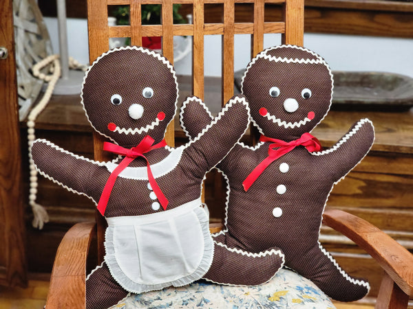 Vintage Gingerbread Couple